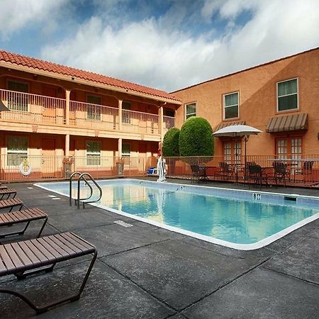 Motel 6 Dallas Tx Downtown Екстер'єр фото
